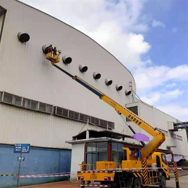 青田县高空作业车出租服务：专业广告牌安装解决方案