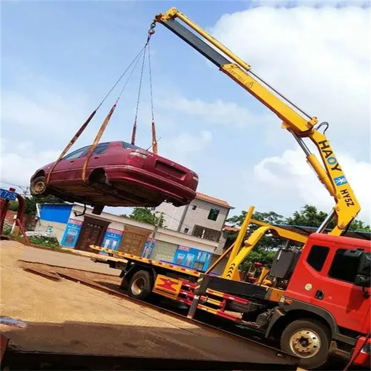 青田县吊车吊汽车的正确方法